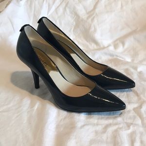 MICHAEL Michael Kors Flex Patent Pumps